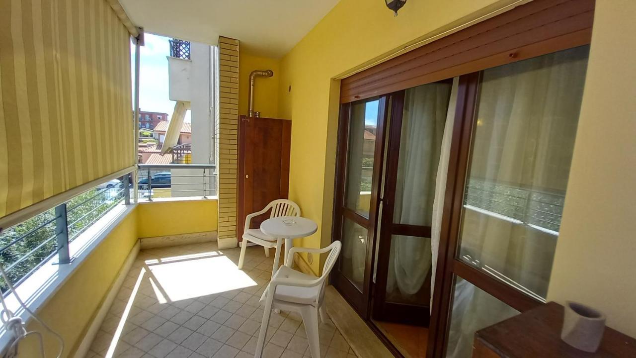 Domus Claudio Apartment Фиумичино Екстериор снимка