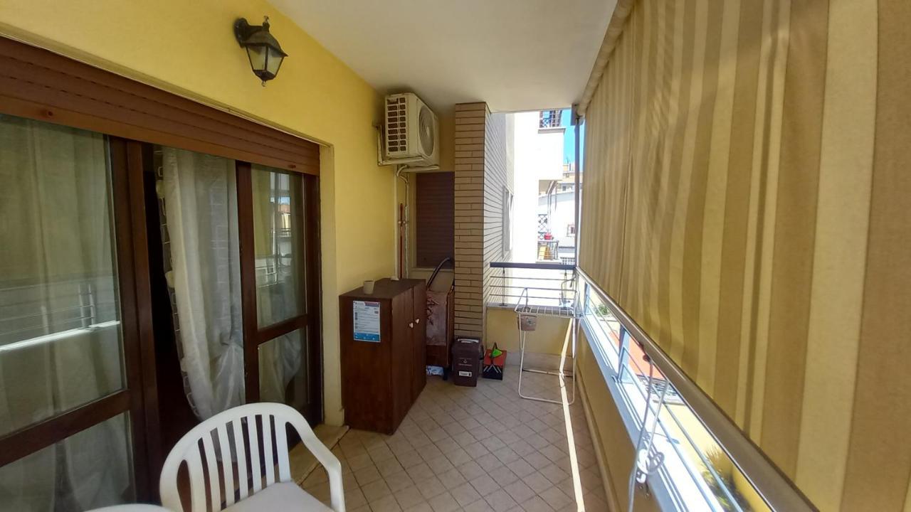 Domus Claudio Apartment Фиумичино Екстериор снимка