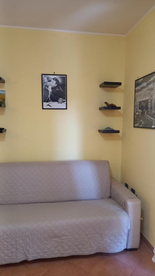 Domus Claudio Apartment Фиумичино Екстериор снимка