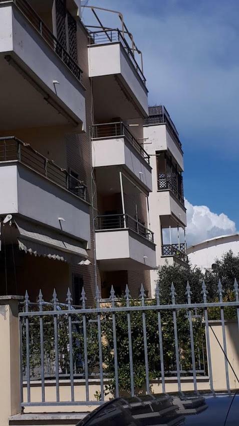 Domus Claudio Apartment Фиумичино Екстериор снимка